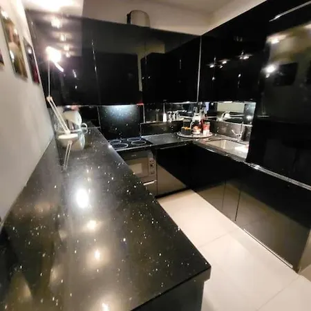 - Mi Premium Apartment *